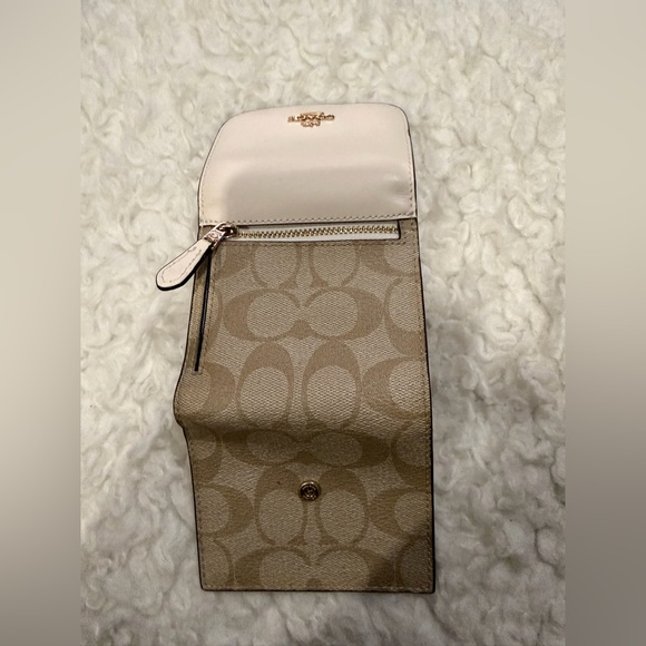 Coach Women's Wallet in Cream and Tan - Picture 2 of 7